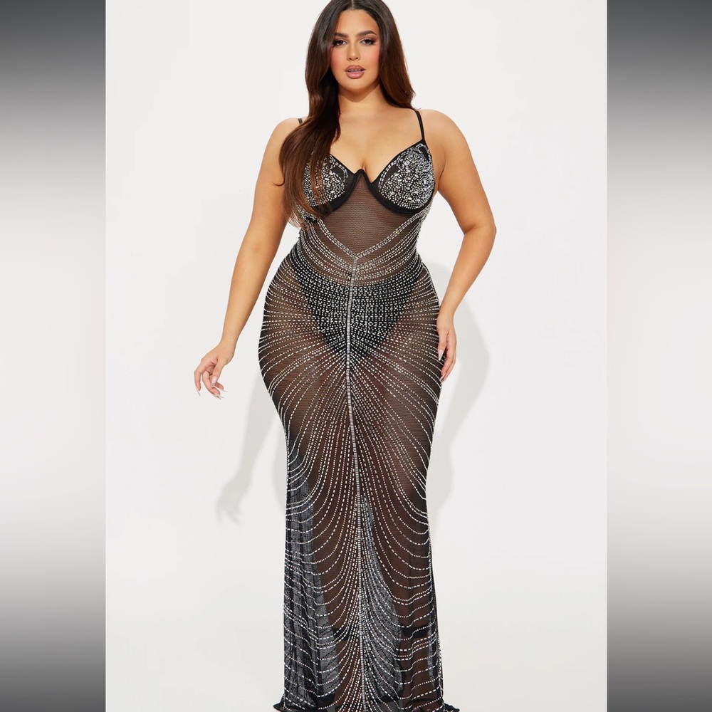 Fashionnova caught ur attention embellished maxi dress size 3x